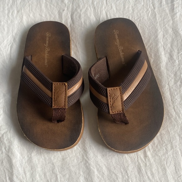 NWOT- Tommy Bahama Little Boy sandals - Picture 1 of 14